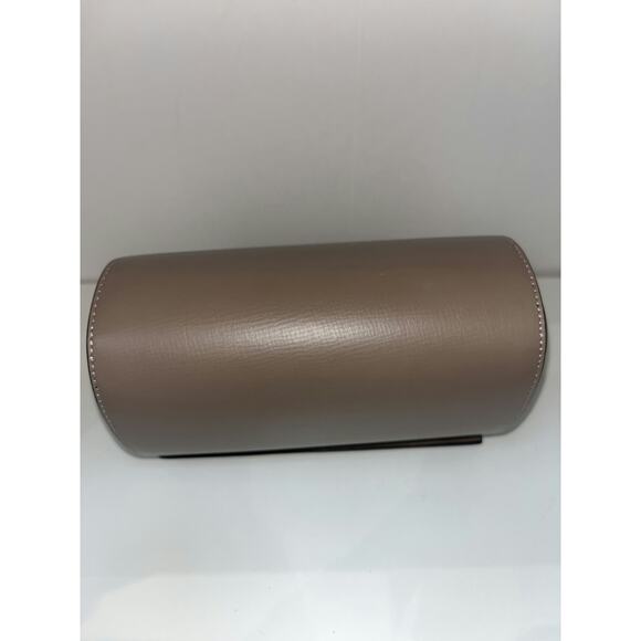 Givenchy Beige Leather Crossbody Bag - Like New Condition - Picture 4 of 4